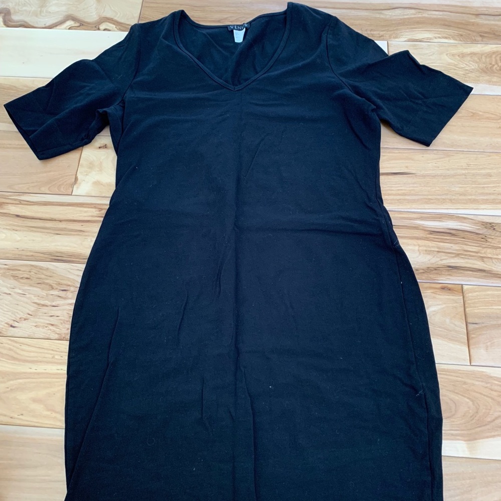 Venus body con midi dress!